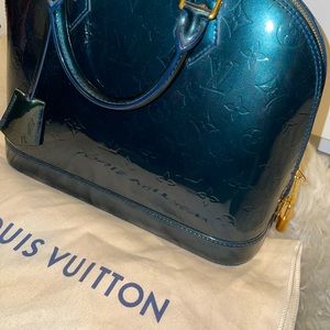 Louis Vuitton Alma MM Bleu Nuit